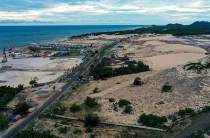 Property giants rush to develop projects in HCMC’s neighboring localities